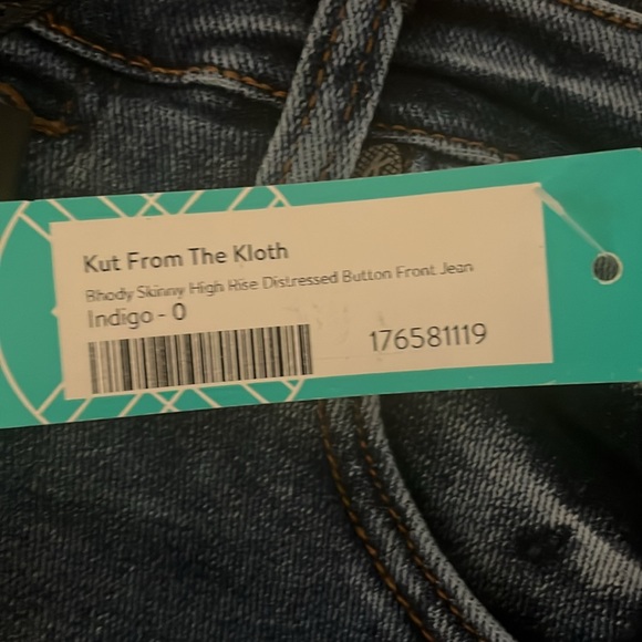NEVER WORN Kut From The Kloth jeans! Skinny high ride distressed button front. - Picture 9 of 12